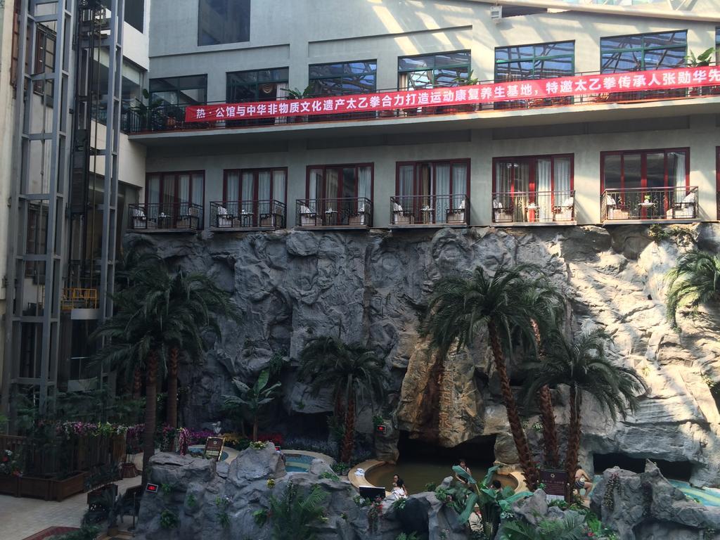 The Hot Spring Hotel Of The Hot Club Beijing Bagian luar foto